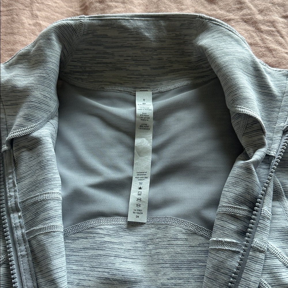 Lululemon Define Jacket Size 8 - Picture 5 of 6